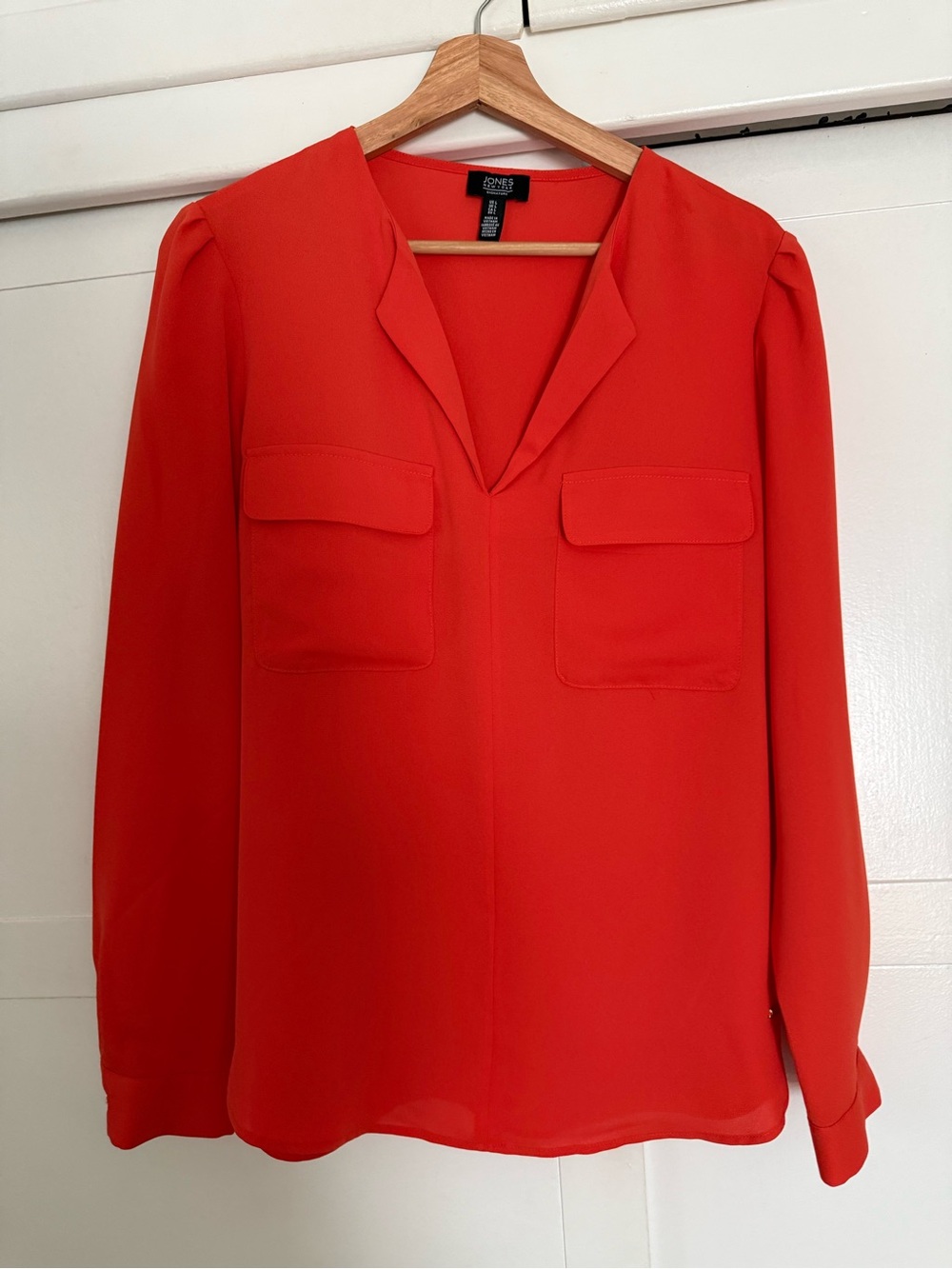 Jones New York Vibrant Orange V-Neck Long Sleeve Pocket Blouse